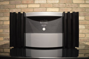 Mark Levinson No 331 - Dual Monaural Power Amplifier / 230VAC - 200 WPC (4 Ohms)