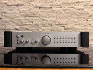 Rotel - RC-1082 - Stereo Preamplifier with MM/MC Phono - Excellent Condition