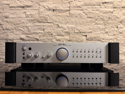 Rotel - RC-1082 - Stereo Preamplifier with MM/MC Phono - Excellent Condition