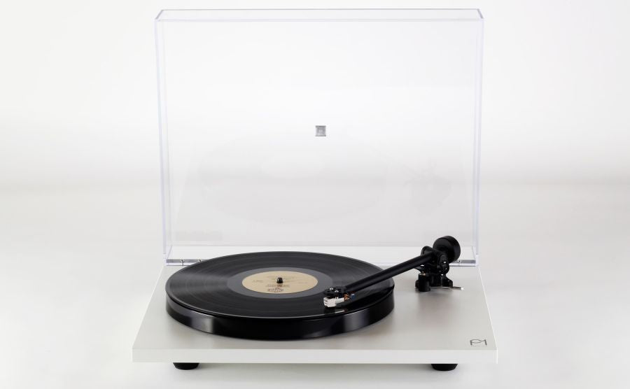 Rega - Planar 1 - Turntable - With Carbon Cartridge