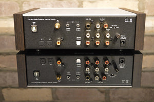 Pro-Ject Audio Systems Pre Box DS2 Digital - Silver with Eucalyptus Side Panels