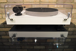 Pro-Ject Audio X2 Turntable - Matte White w/ Sumiko Moonstone Cartridge