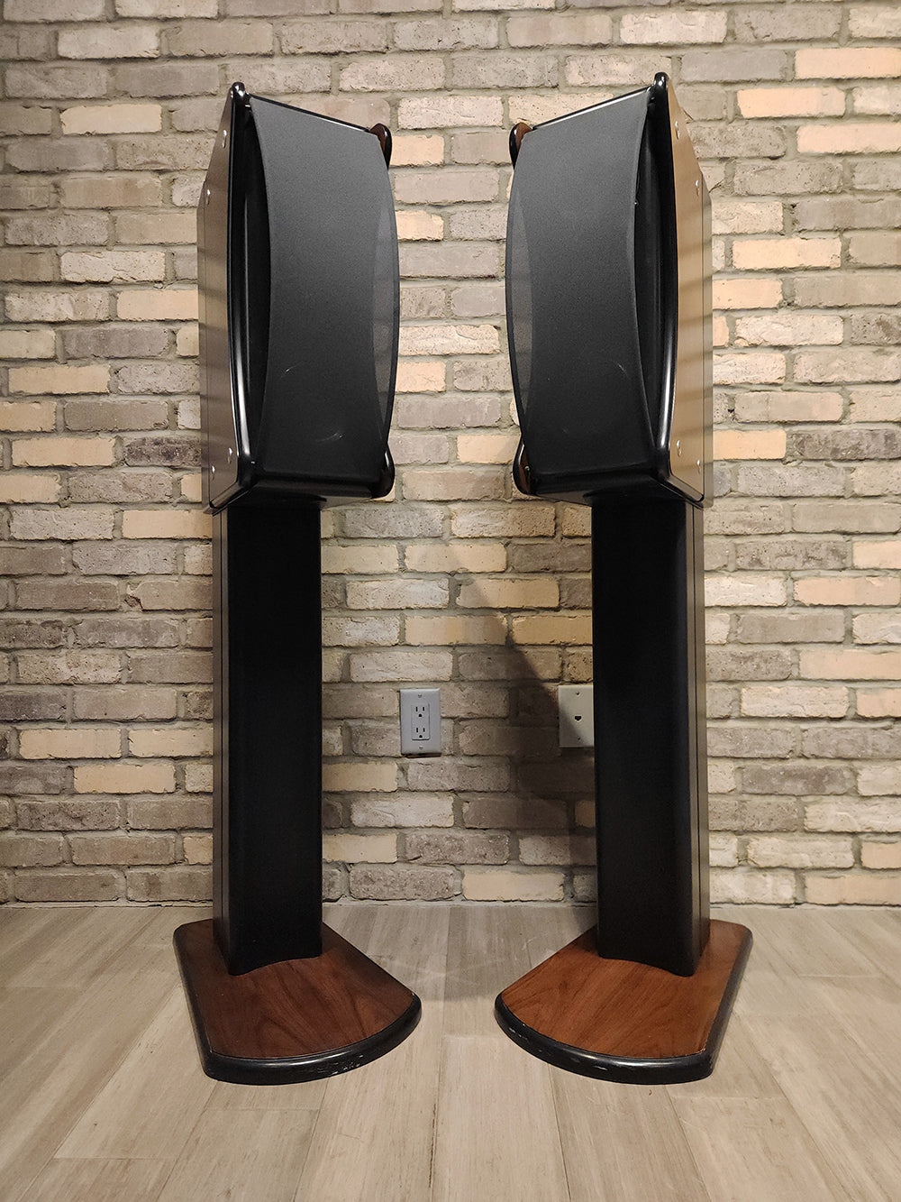 Revel Ultima Gem, Stand-Mounted Compact Loudspeakers w/ Gem Stands