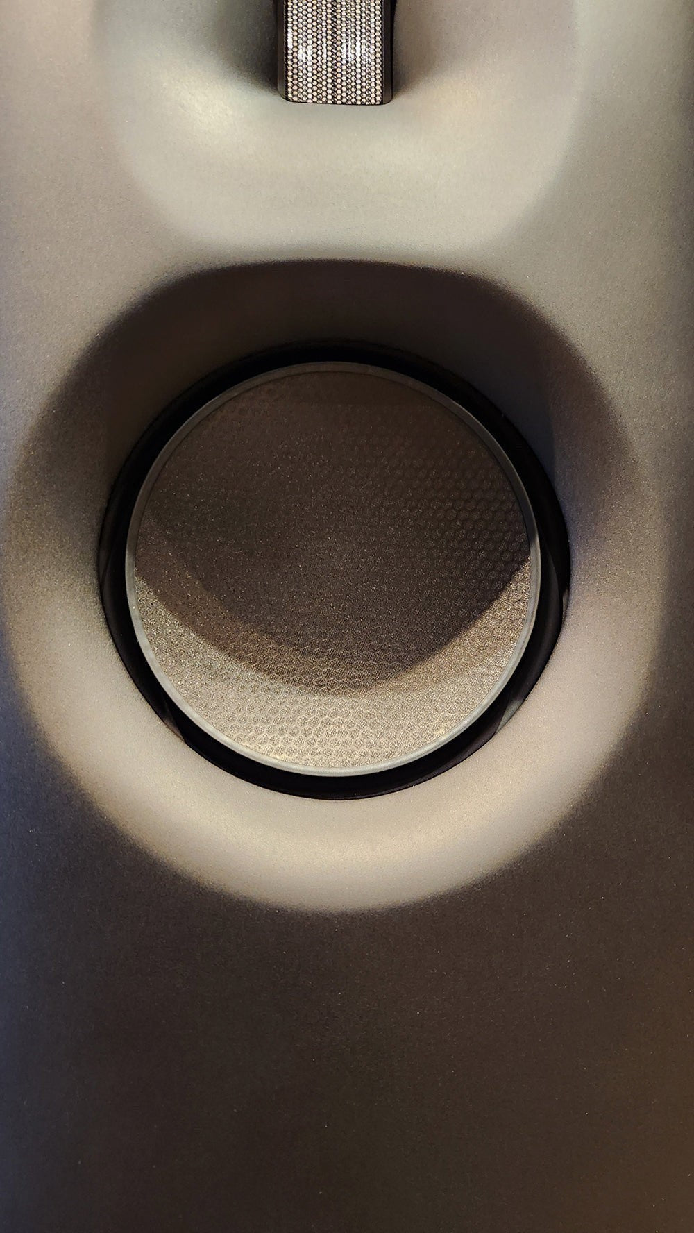 Salon 1 Audio Børresen Z3 loudspeaker driver detail featuring carbon Nomex honeycomb sandwich cone in satin black