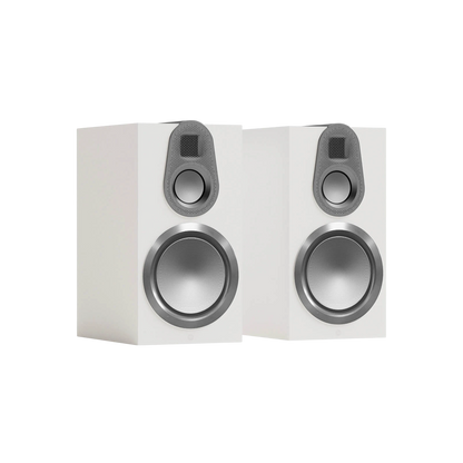 Salon 1 Audio Monitor Audio Gold 100 6G white bookshelf speakers featuring MPD III tweeters and C-CAM drivers.