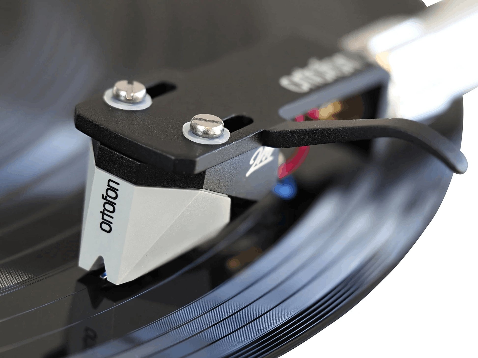 Salon 1 Audio Ortofon 2M 78 moving magnet cartridge with spherical stylus playing a black 78 RPM shellac record.