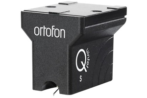 Salon 1 Audio Ortofon MC Quintet Black S moving coil phono cartridge in black with a nude Shibata diamond stylus.